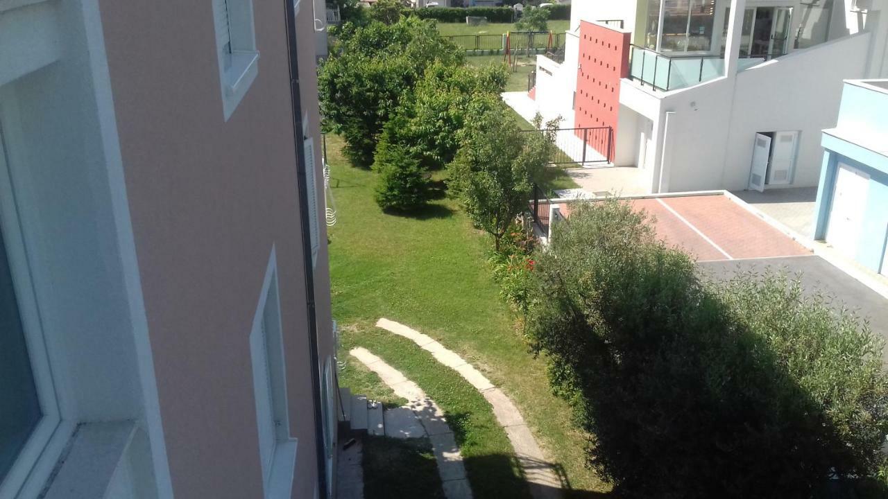 Apartman Jezidzic Каштела Экстерьер фото