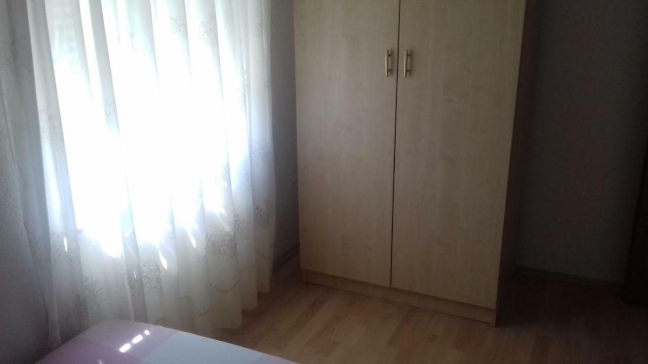 Apartman Jezidzic Каштела Экстерьер фото